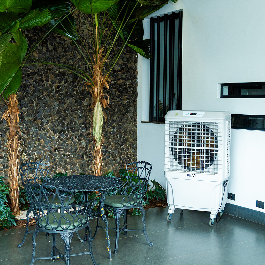 Climatizador em varanda com jardim